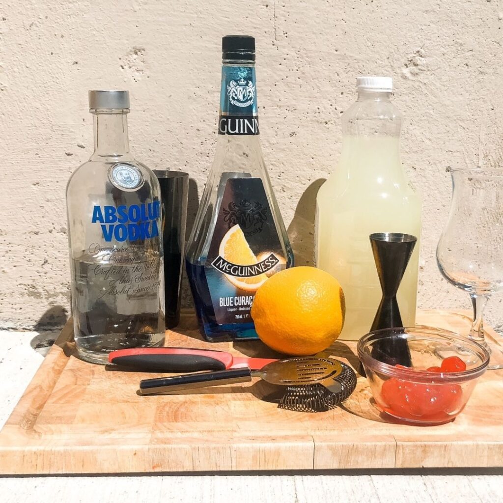 how to make a blue lagoon cocktail recipe