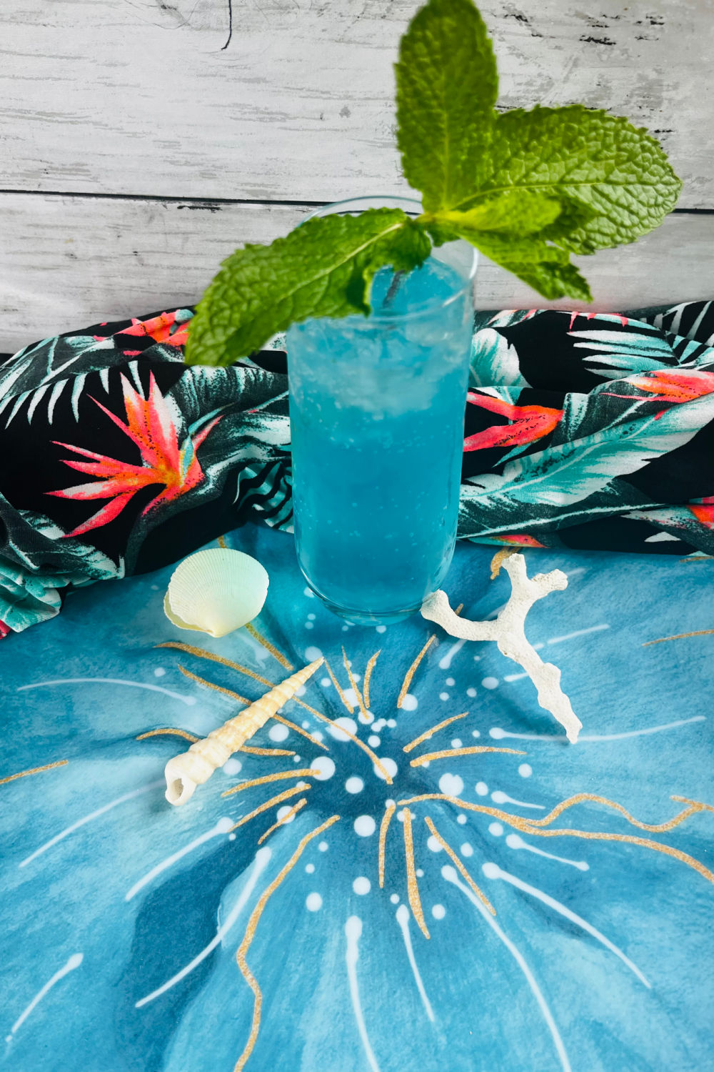 Blue Mojito Recipe - Blue Curacao Mojito Cocktail