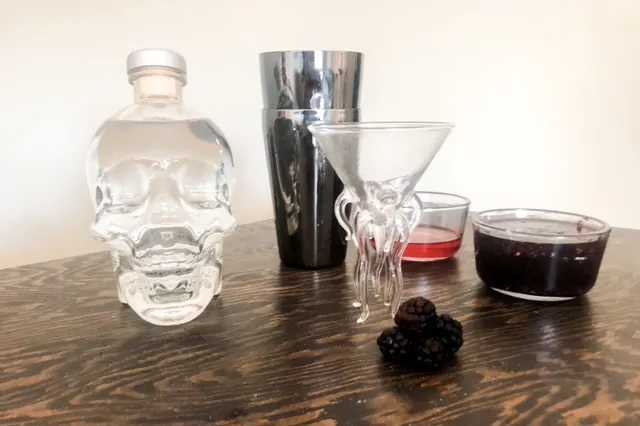 Black vodka cocktail recipe
