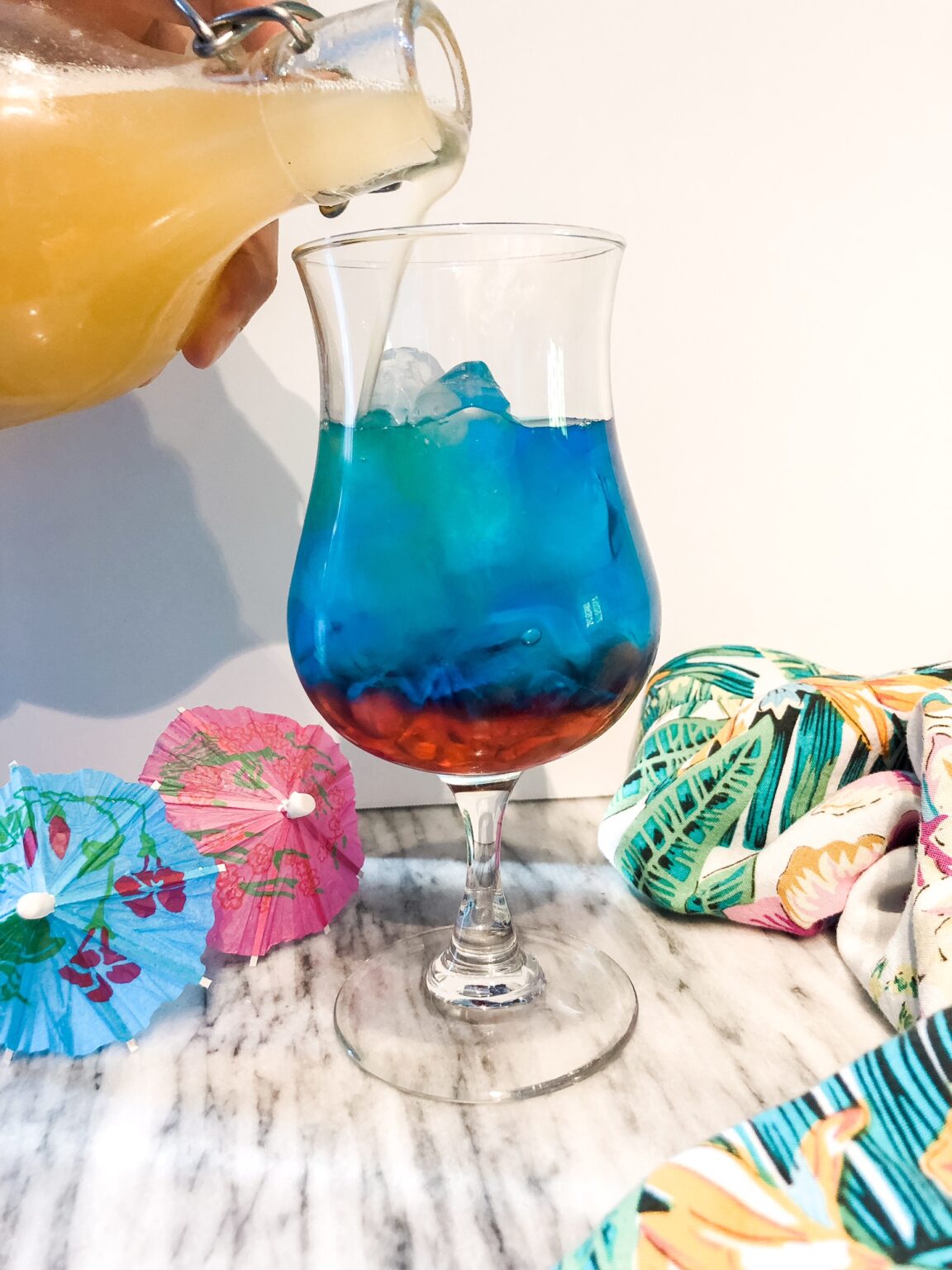 Malibu Rum And Blue Curacao Cocktail (Rainbow Dream)