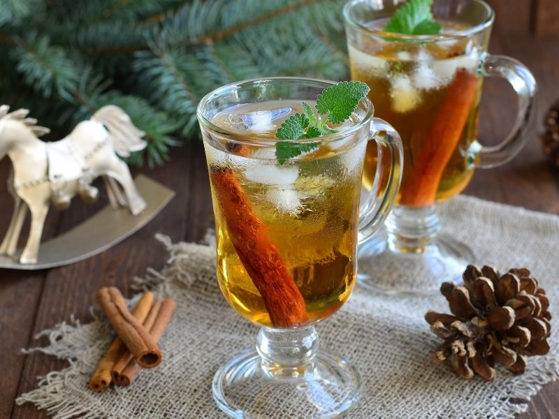 Christmas whiskey cocktails