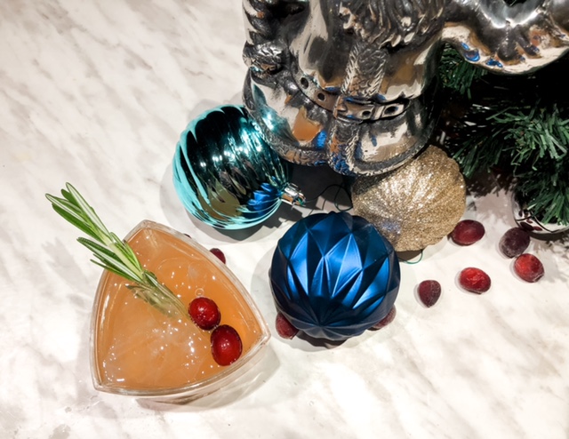 holiday fizz cocktail