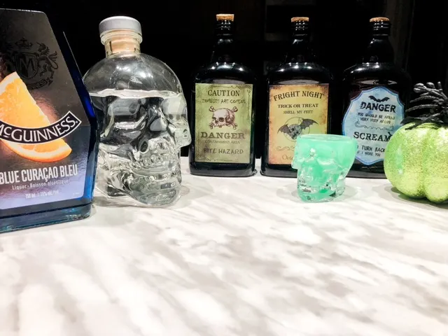 Green Halloween cocktail