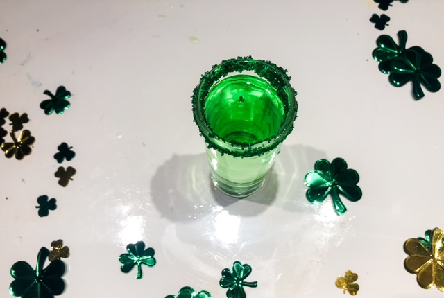 how to add a green rim to your shot glass