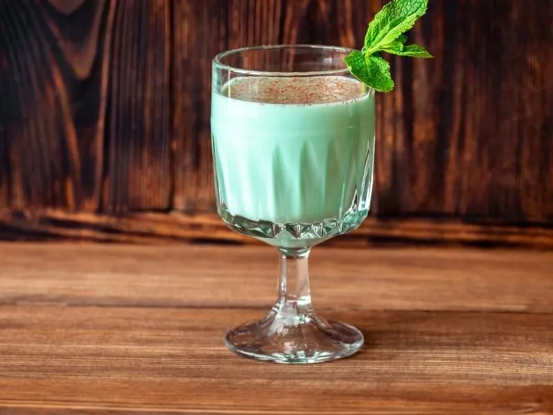 drink bucket list - Grasshopper cocktail