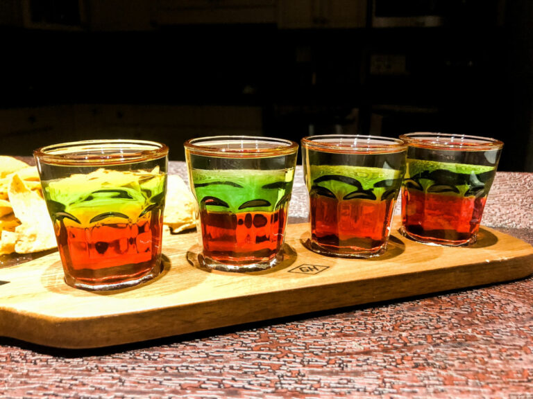 bandera layered shot