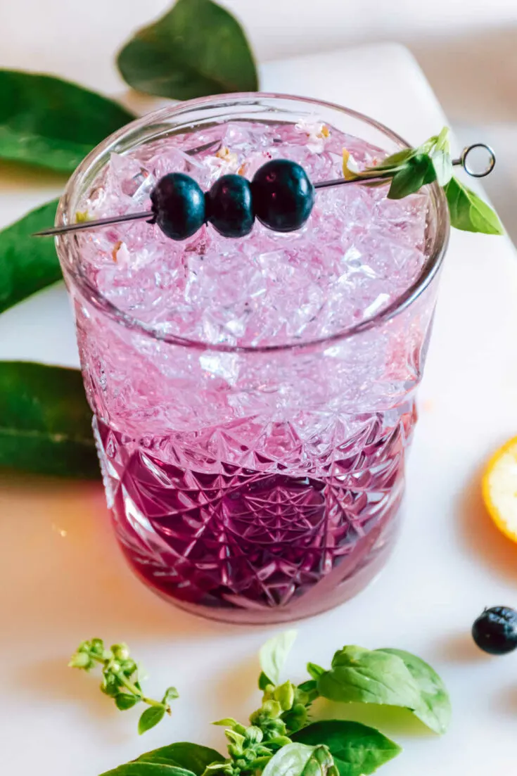 Blueberry whiskey smash cocktail