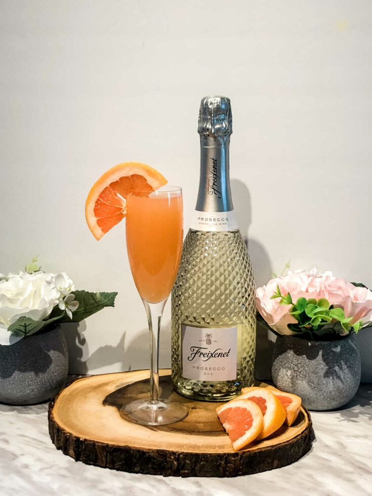 the ultimate grapefruit juice and champagne cocktail