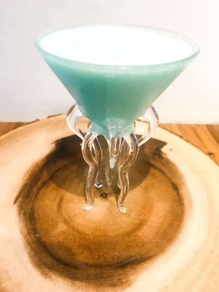 How to make a grasshopper cocktail