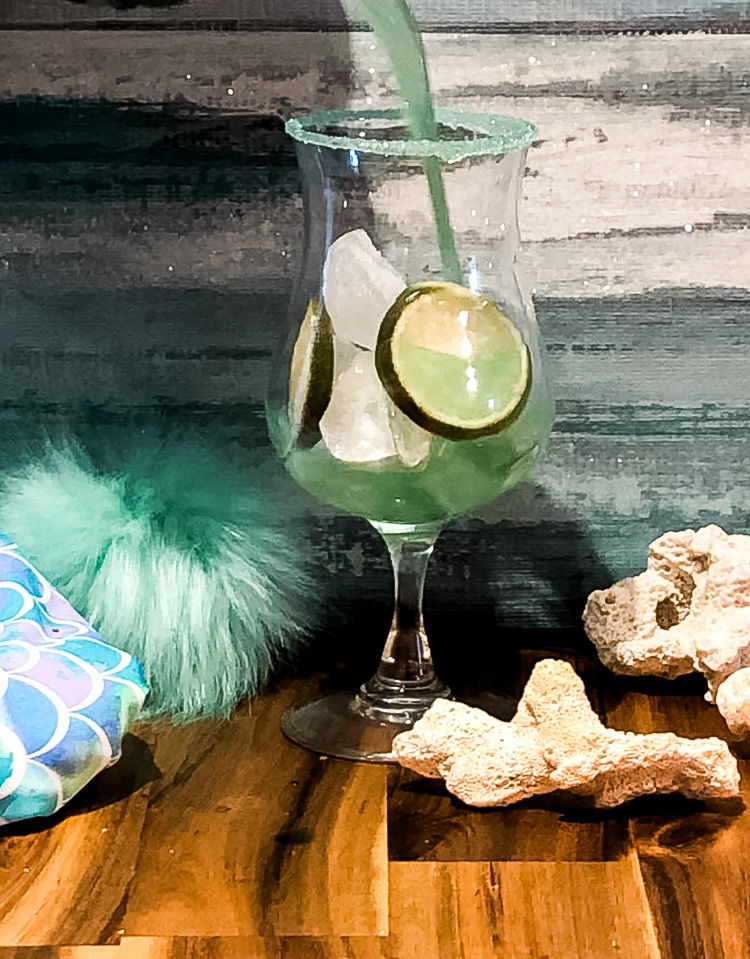 How to make a Little Mermaid cocktail