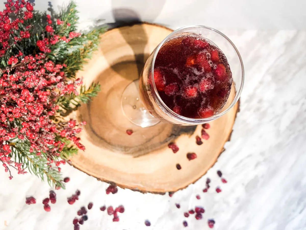 how to make a pomegranate mimosa