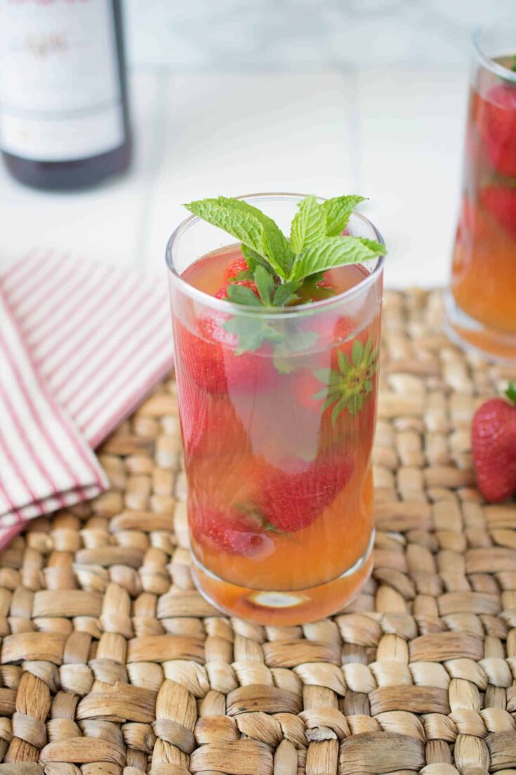 Strawberry sundowner cocktail
