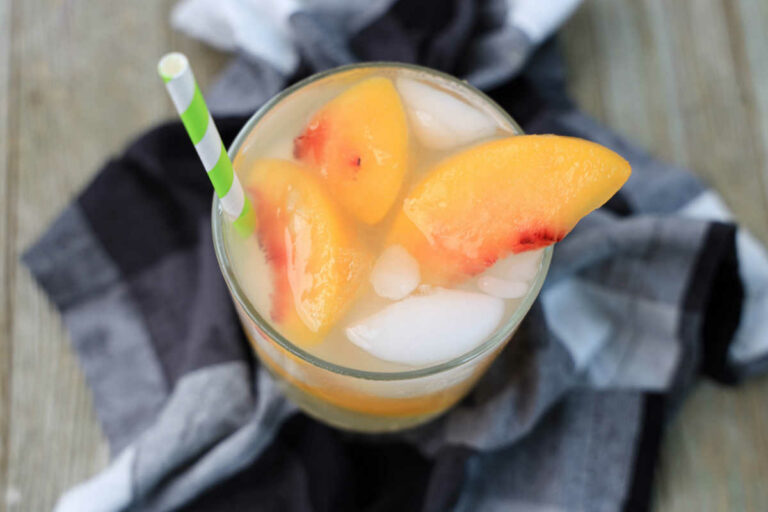 Easy Peach Vodka Lemonade