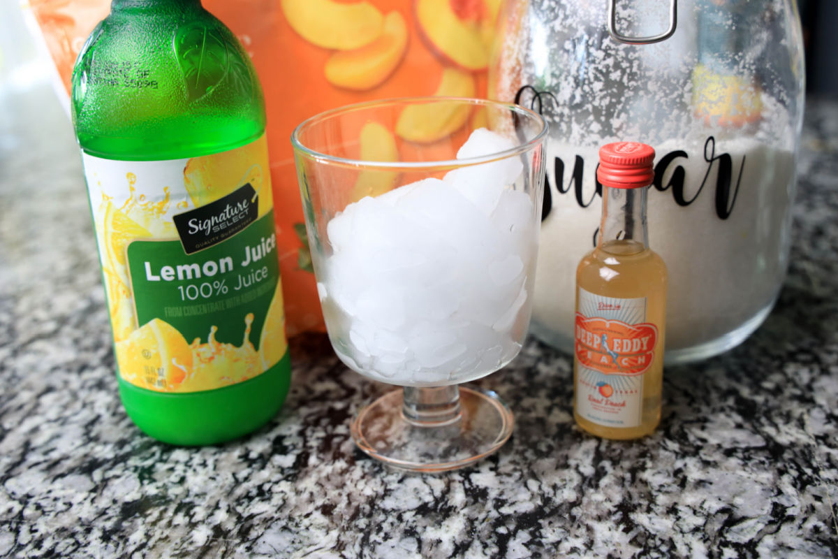 peach vodka lemonade ingredients