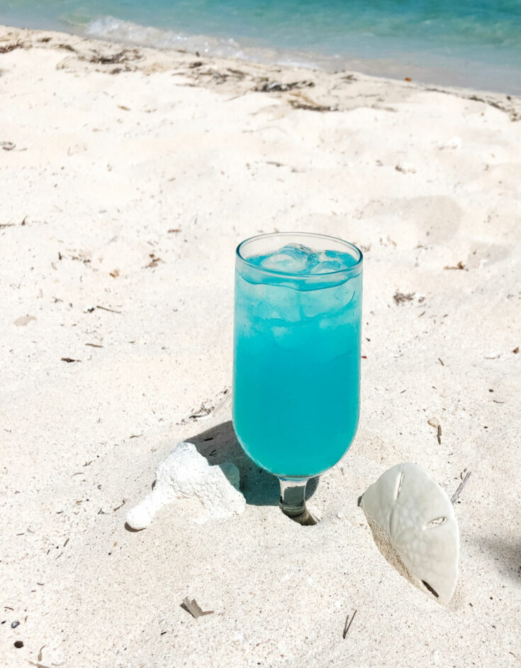 How to make a blue rum punch cocktail