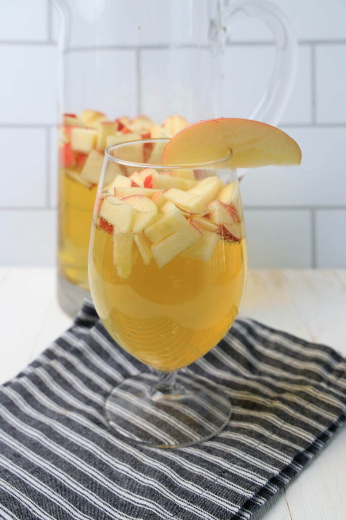 fall apple sangria