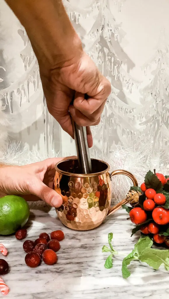 How To Make The Christmas Moscow Mule