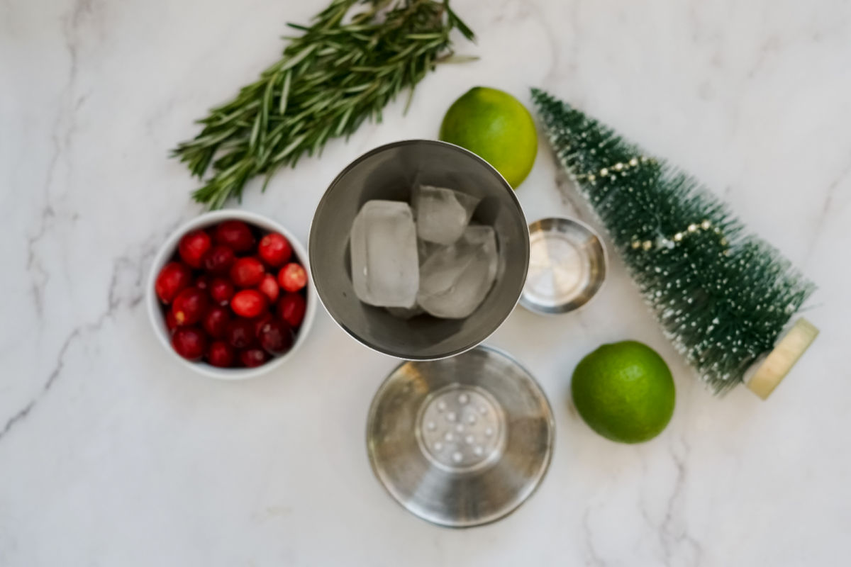 How to make a Christmas margarita