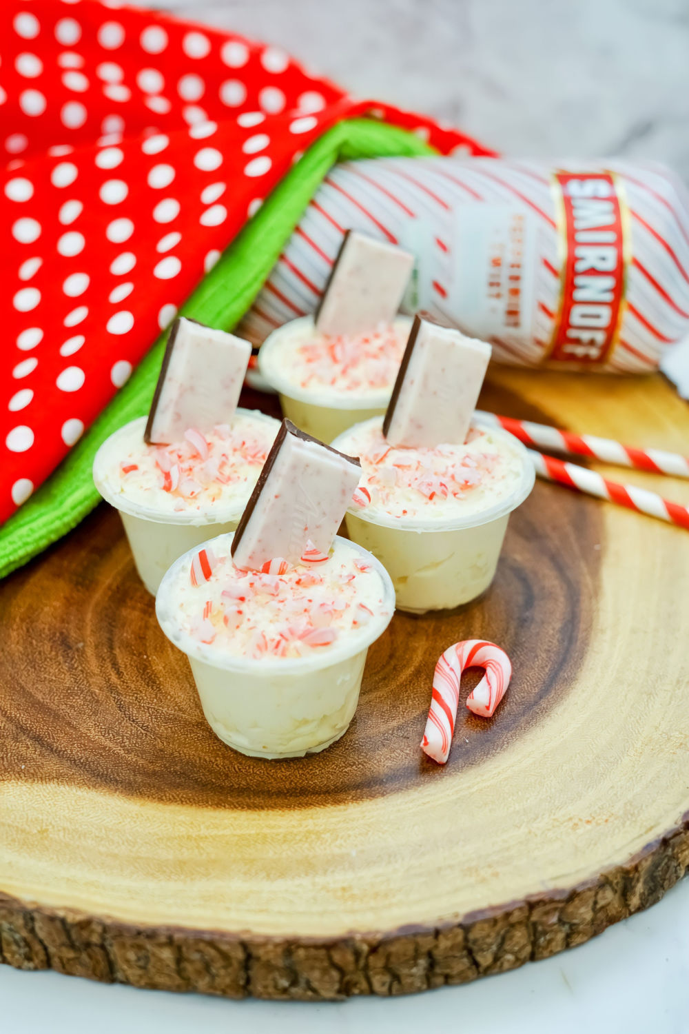 Peppermint Bark Pudding Shots (Candy Cane Pudding Shots)