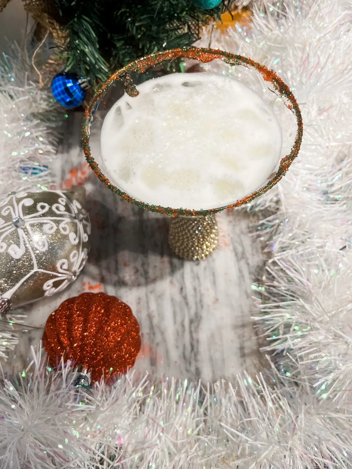 how to make a White Christmas Martini 
