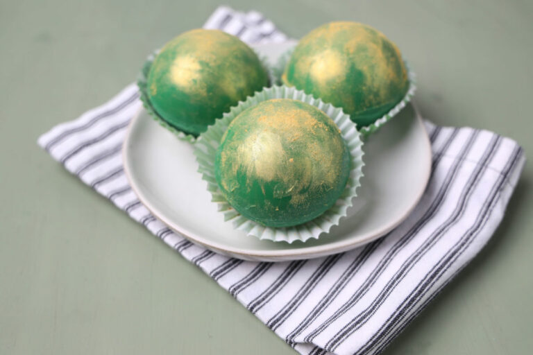 Baileys Hot Chocolate Bombs