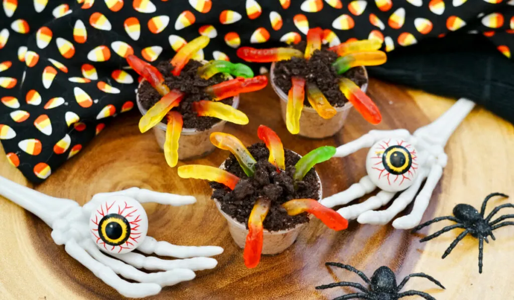 Halloween Dirt Pudding Shots