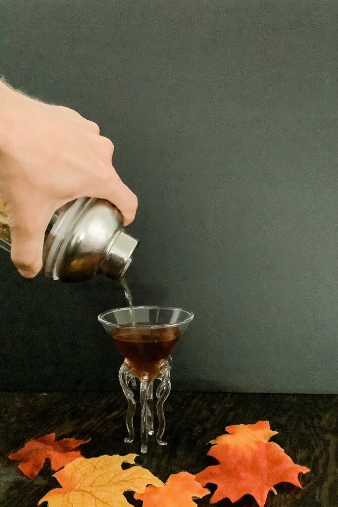 How to make a graveyard cocktail