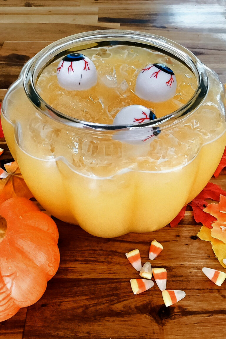How to garnish a Halloween punch