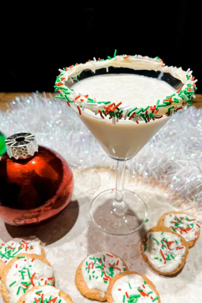 How To Make A Christmas Sugar Cookie Martini