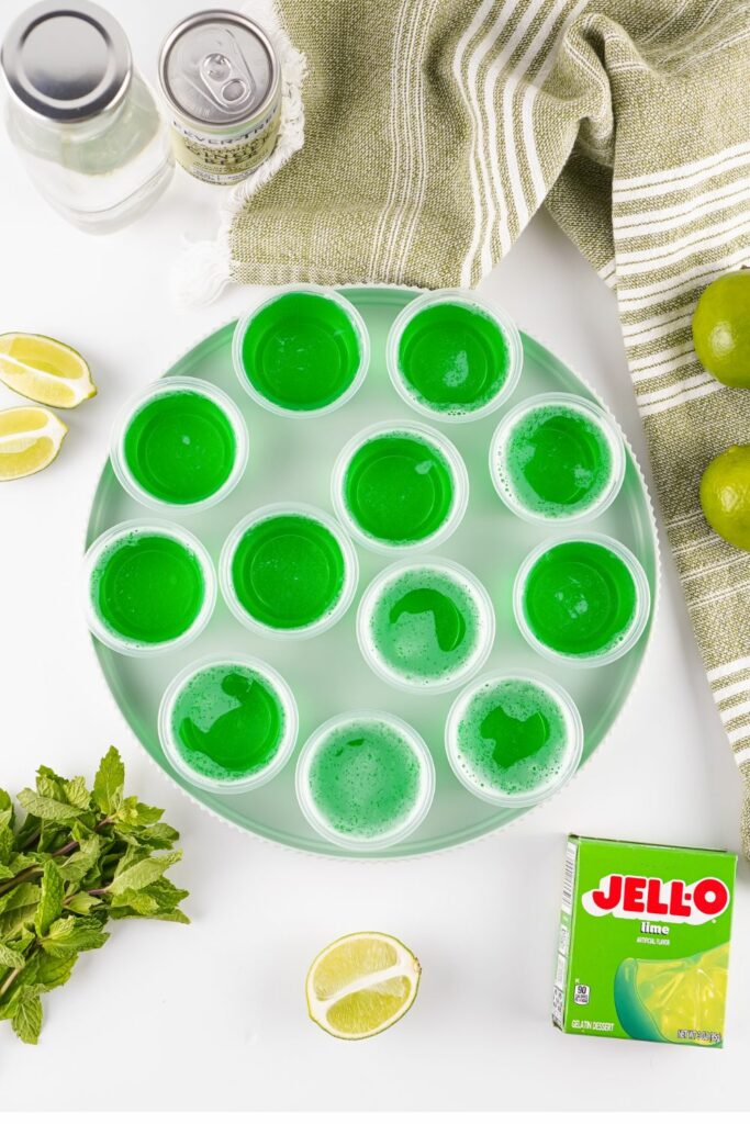 How to make Moscow mule jello shots